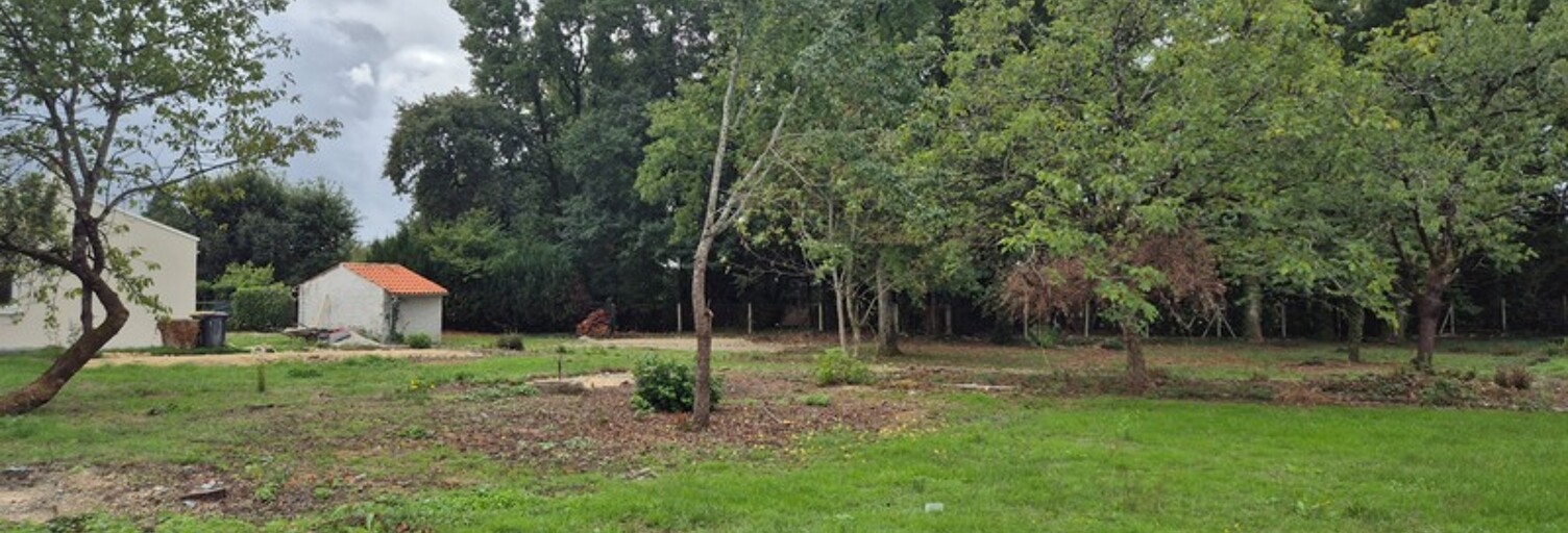 Terrain  1600 m² à vendre à Puymoyen (16400)