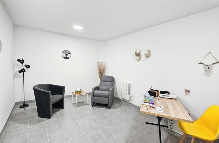 Local/bureau à vendre TARBES avec stationnement privatif (65) — photo 4
