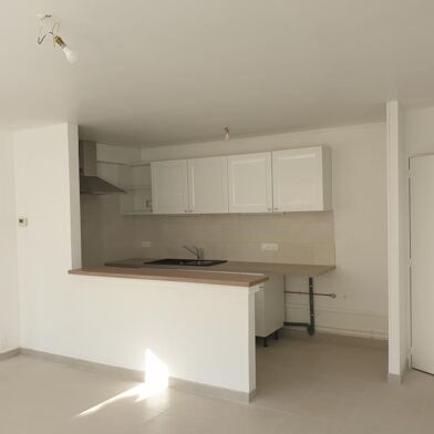 Appartement 2 pièces 670 €