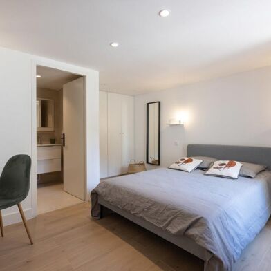 Appartement 1 pièces 827 €