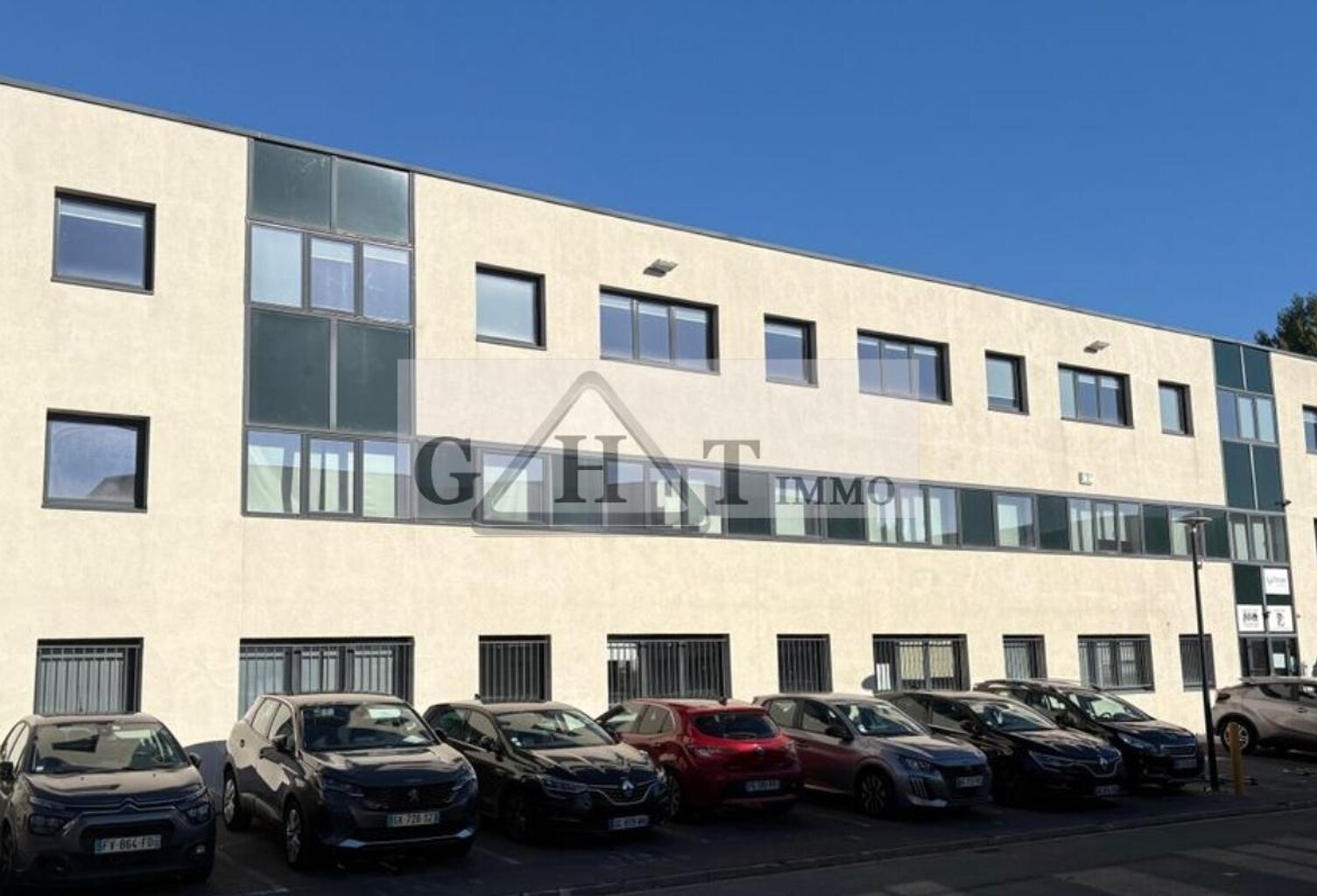 NEUILLY PLAISANCE A VENDRE 960M2 — photo 1