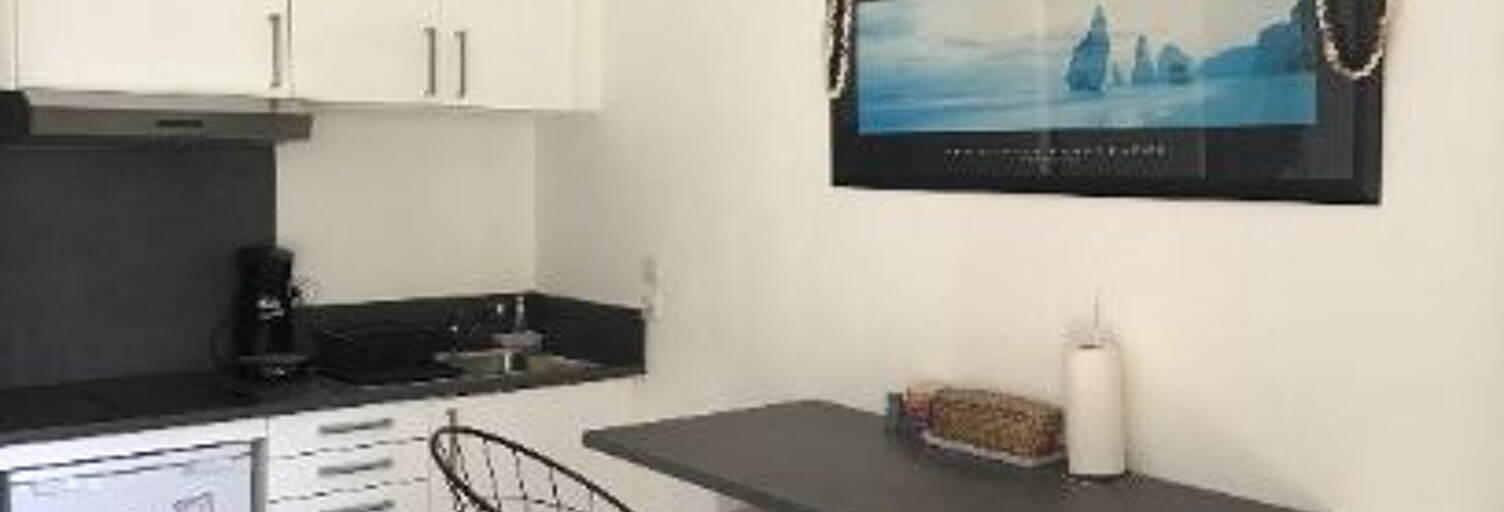 Appartement 1 Pièce 23 m² à louer à Saint-Mandrier-sur-Mer (83430)