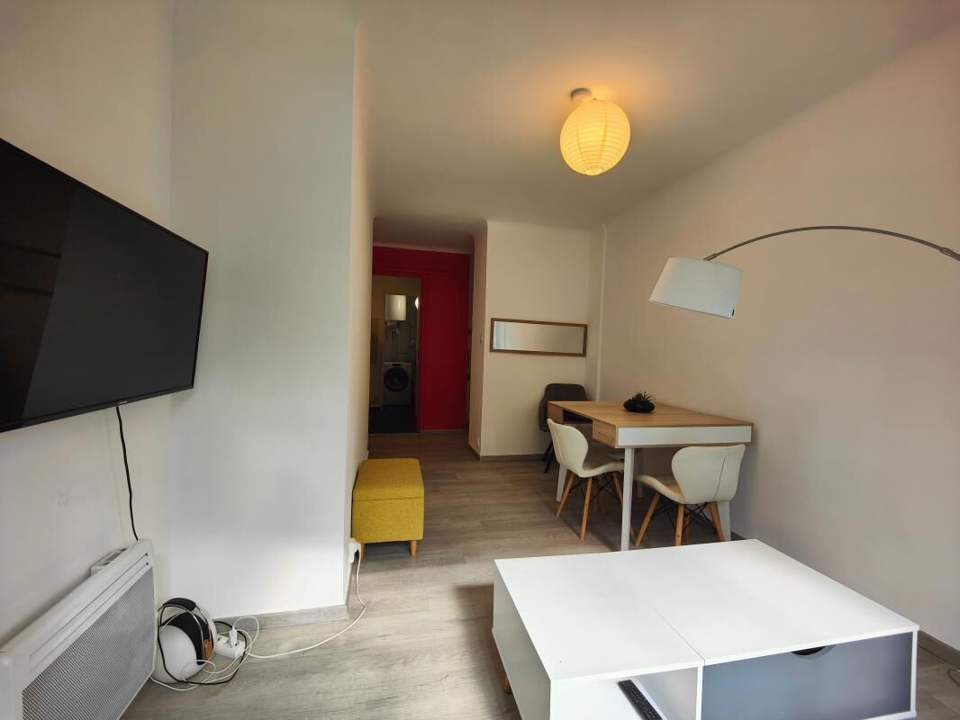 Appartement t2 meublé toulon place louis pasteur