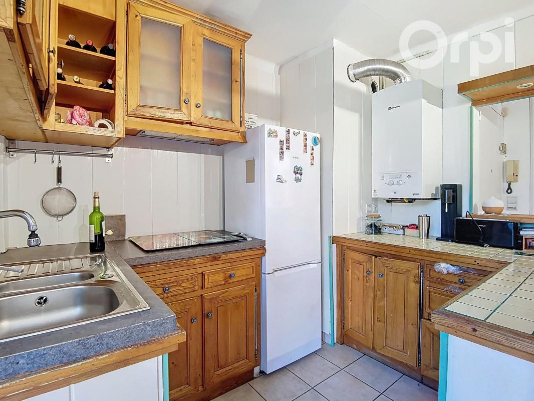 A vendre appartement type 3 de 65 m² avec balcon et cave situé sur le secteur des ROUTES