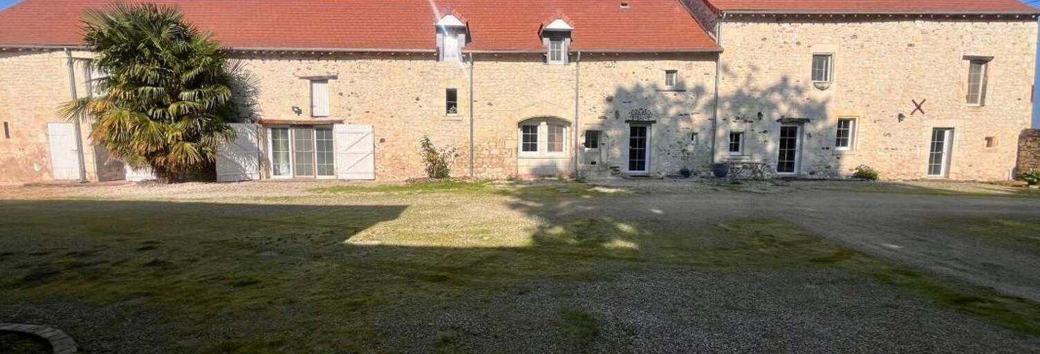 Maison 9 Pièces 263 m² à vendre à Dangé-Saint-Romain (86220)