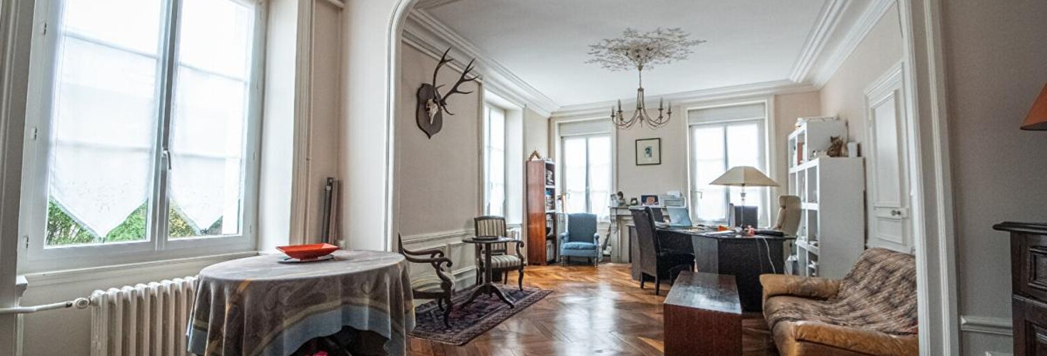 Maison 9 Pièces 250 m² à vendre à Alençon (61000)