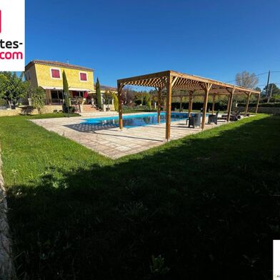 Maison 10 pièces 930000 €