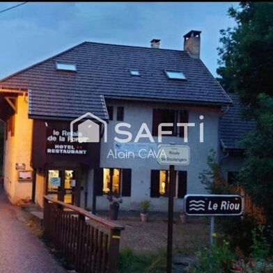 Commerce 17 pièces 220000 €