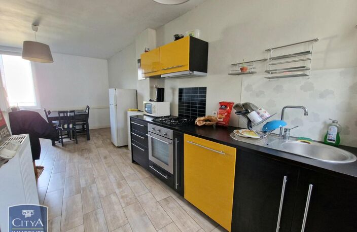 Vente maison 4 pièces 85 m² Saumur (49400) — photo 2