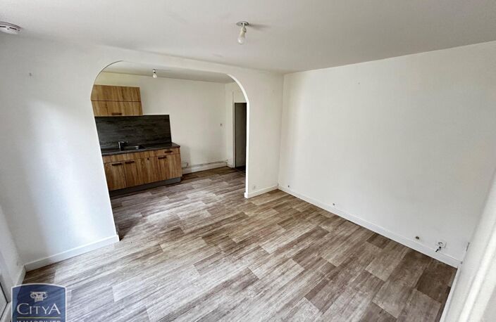 Location appartement 2 pièces 41 m² à Cholet (49300) — photo 3
