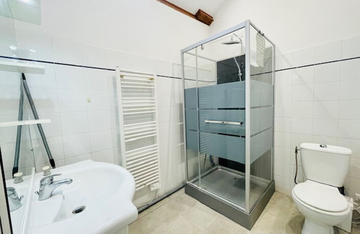 APPARTEMENT ATYPIQUE — photo 4