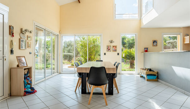 Villa / Maison 6 pièces  à vendre Aubagne 13400