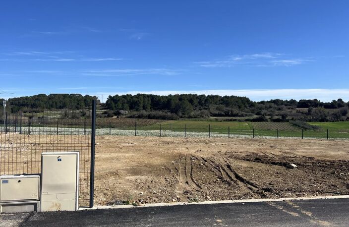 TERRAINS PRETS A CONSTRUIRE AIGUES-VIVES - "La Carlesse" Vaunage — photo 2