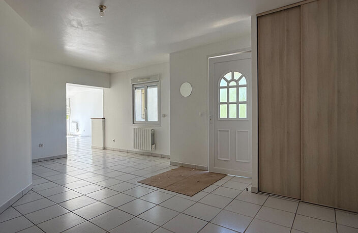 Charmante Maison à Vendre à Saint Seurin de Cursac ! — photo 2