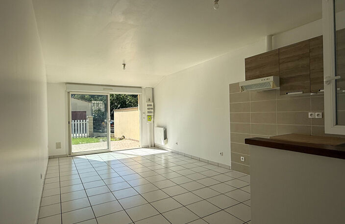 Charmante Maison à Vendre à Saint Seurin de Cursac ! — photo 3