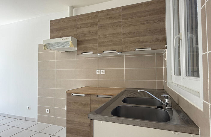 Charmante Maison à Vendre à Saint Seurin de Cursac ! — photo 4