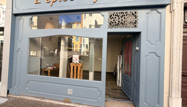 Local commercial 3 pièces  à vendre Hyères 83400