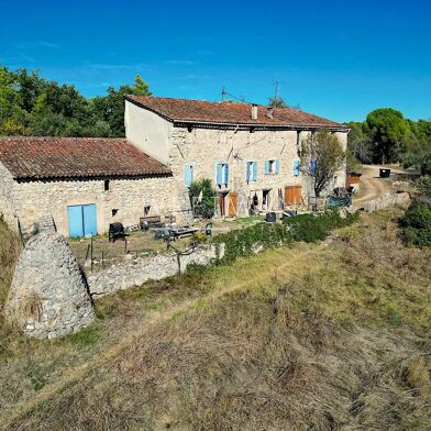 Maison 10 pièces 731400 €