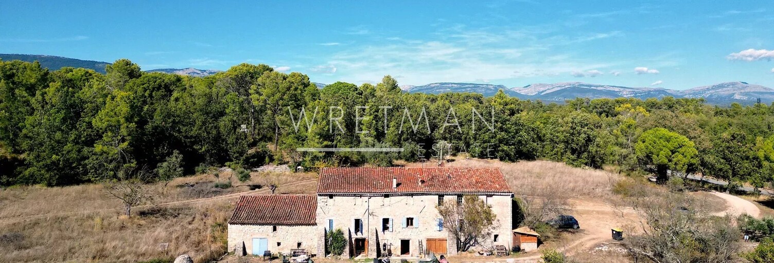 Maison 10 Pièces 199 m² à vendre à Saint-Paul-en-Forêt (83440)