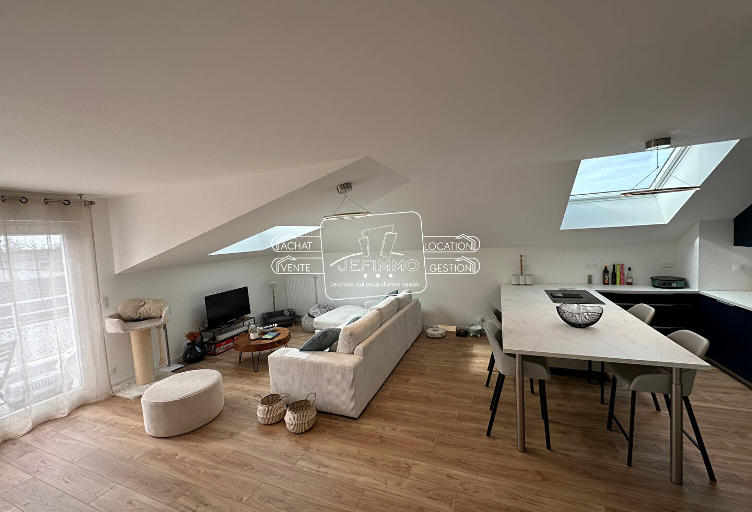 APPARTEMENT SAINT JULIEN DE CONCELLES 75,80m² — photo 1