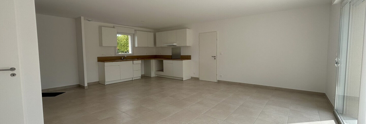 Maison 4 Pièces 86 m² à louer à Saint-Martial-de-Vitaterne (17500)