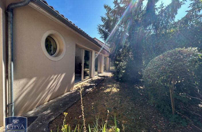 Vente maison 5 pièces 184 m² Poitiers (86000) — photo 4