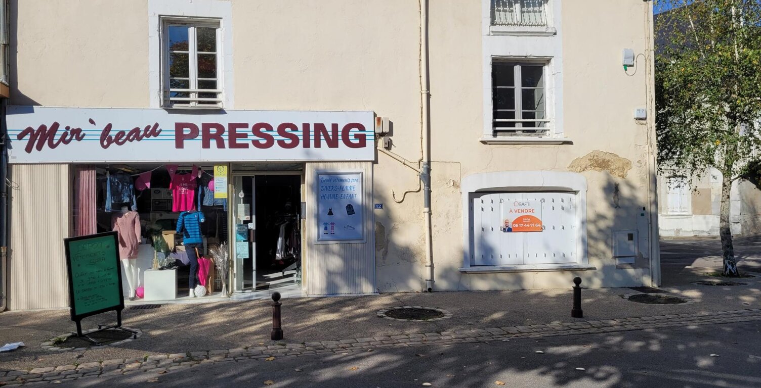 IMMEUBLE 120 M2, MIREBEAU. — photo 1