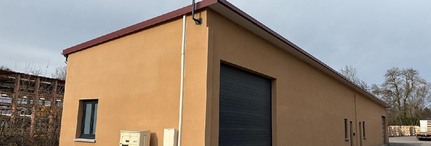 Commerce 1 Pièce 130 m² à louer à La Roche-Vineuse (71960)