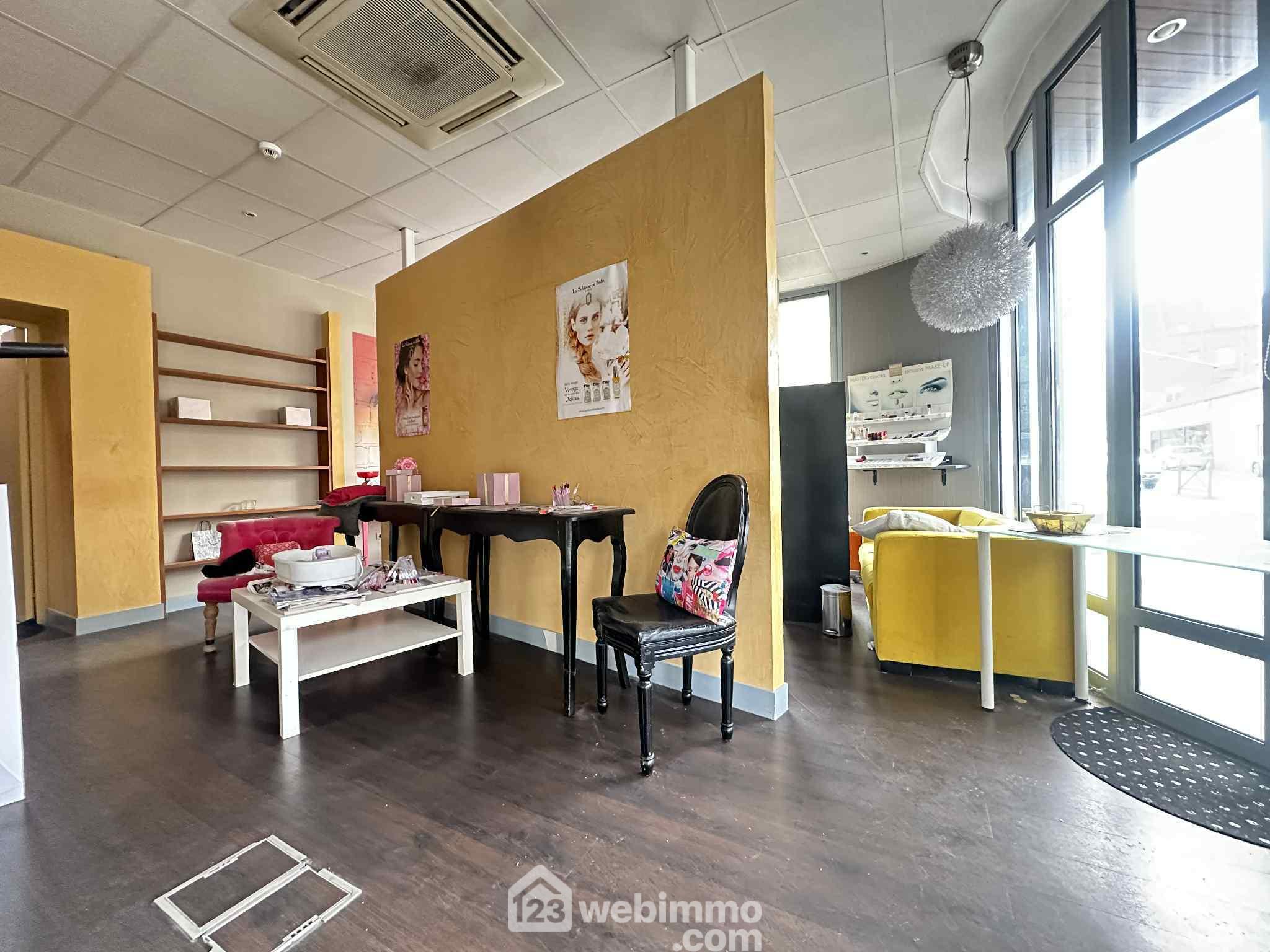 Photo Local - 626m² - Laon image 2/4