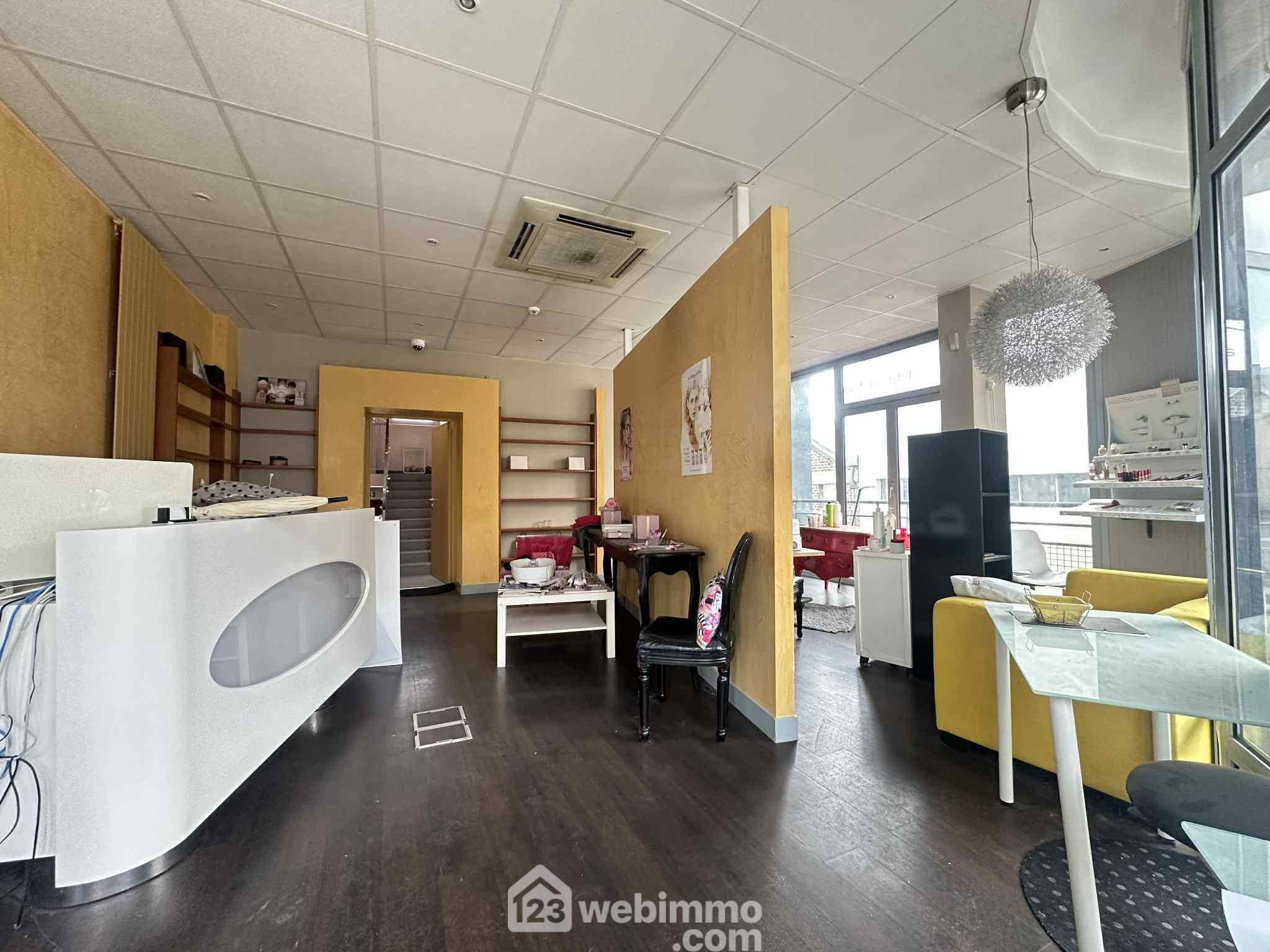 Photo Local - 626m² - Laon image 3/4