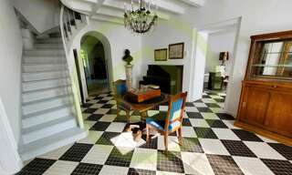 Maison 9 Pièces 380 m² à vendre à Saint-Dizant-du-Gua (17240)