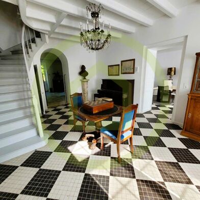 Maison 9 pièces 550000 €