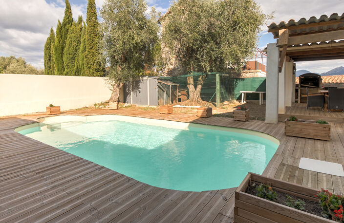 Maison de village 6 pièces avec jardin et piscine   Châteaun — photo 2