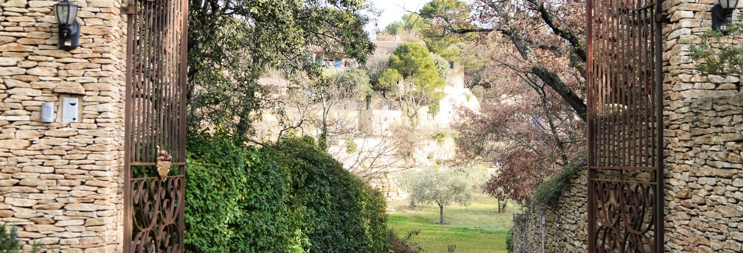 Maison 7 Pièces 206 m² à vendre à Venasque (84210)