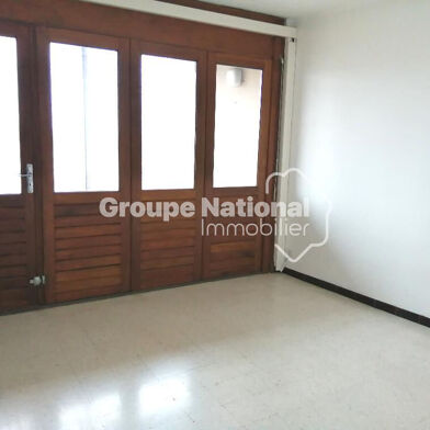 Appartement 3 pièces 790 €