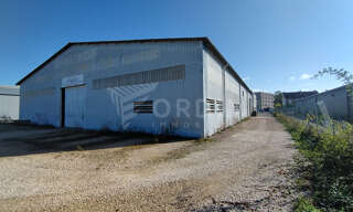 Commerce  1020 m² à louer à Auxerre (89000)