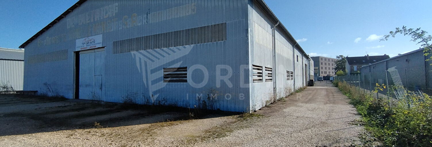 Commerce  1020 m² à louer à Auxerre (89000)