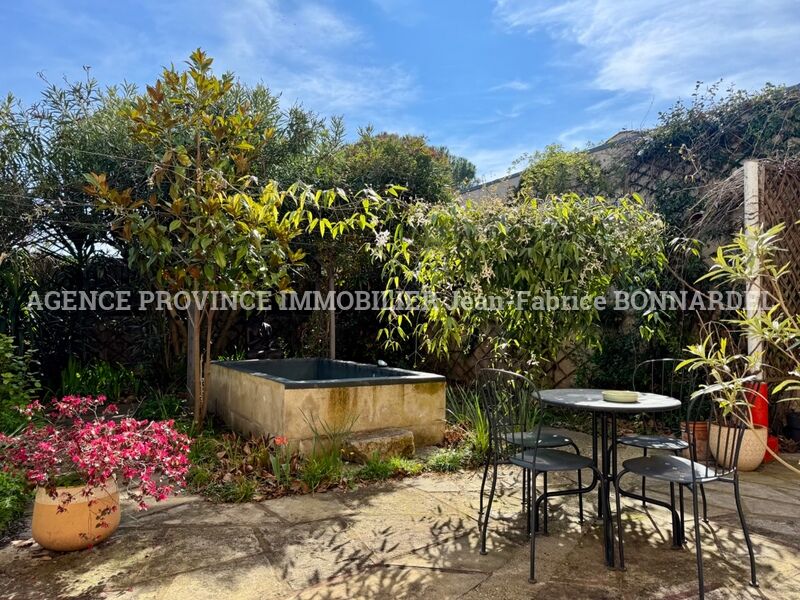 Maison de Village   T6 à vendre Sainte-Cécile-les-Vignes 84290