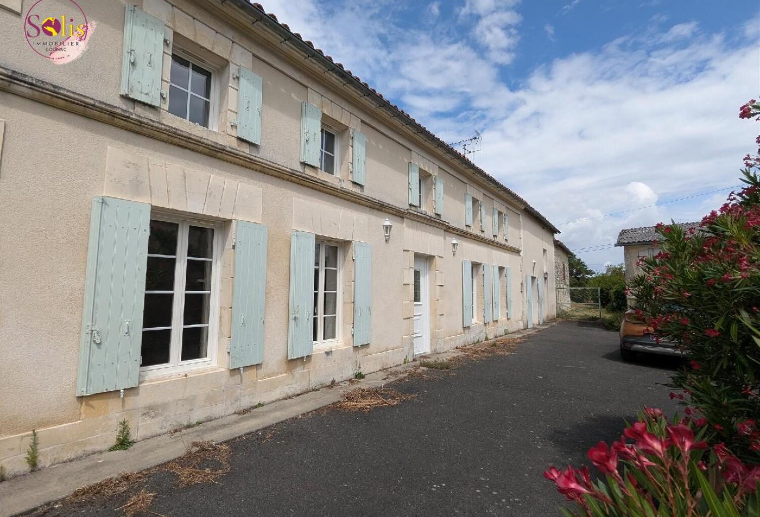 Vente maison 6 pièces 147 m² Saint-Ouen-la-Thène (17490) — photo 1