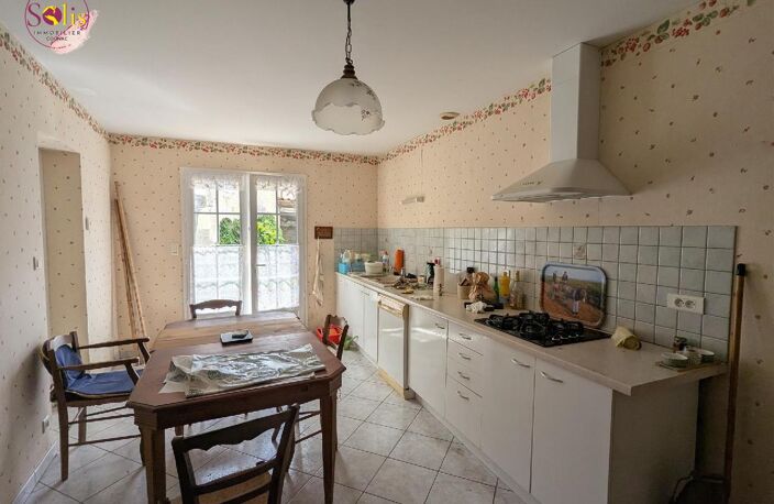 Vente maison 6 pièces 147 m² Saint-Ouen-la-Thène (17490) — photo 3