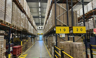 Commerce  4676 m² à louer à Chambray-lès-Tours (37170)