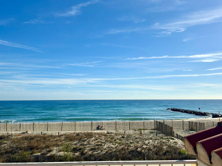 SAINT CYPRIEN PLAGE - EXCLUSIF - APPARTEMENT T3 MEZZANINE - FRONT DE MER — photo 1