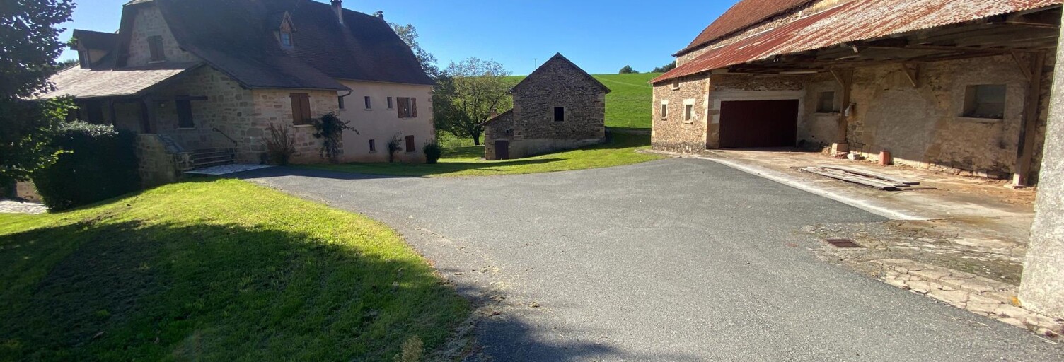 Maison 8 Pièces 273 m² à vendre à Lacapelle-Marival (46120)