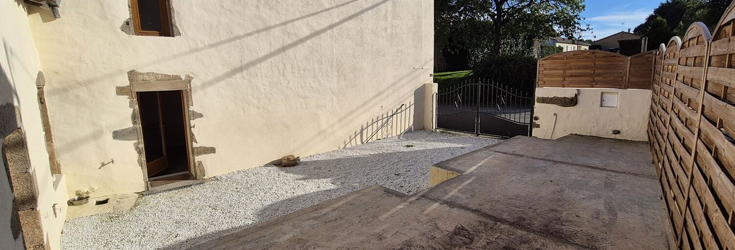 Maison 4 Pièces 93 m² à vendre à Saint-Martin-du-Fouilloux (79420)