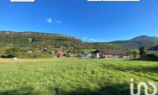 Terrain  1275 m² à vendre à Saint-Pierre-de-Curtille (73310)