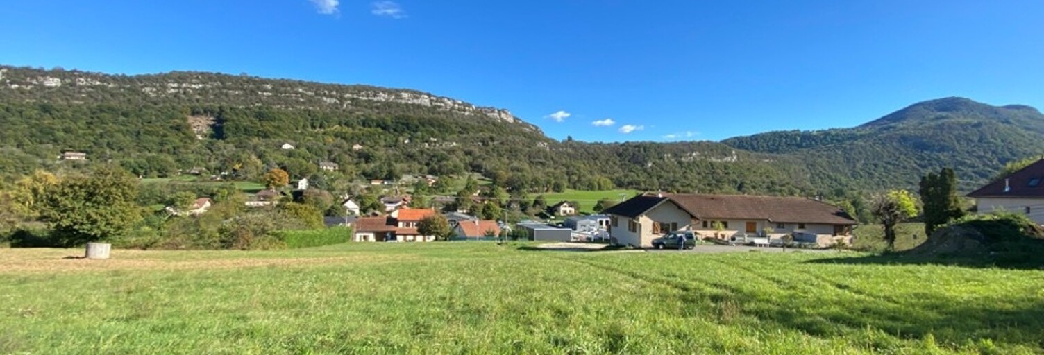Terrain  1275 m² à vendre à Saint-Pierre-de-Curtille (73310)