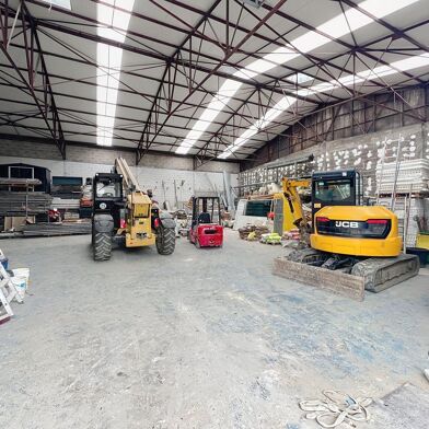 Commerce  900000 €