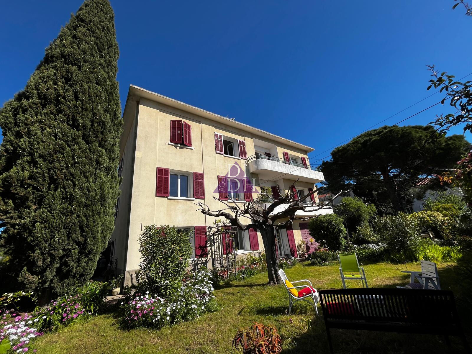 Villa / Maison  T13 à vendre Hyères 83400