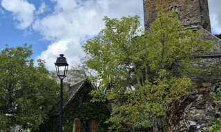 Maison 9 Pièces 230 m² à vendre à Lacroix-Barrez (12600)