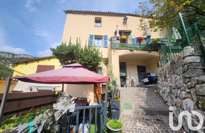 Vente Maison/villa 5 pièces — photo 2